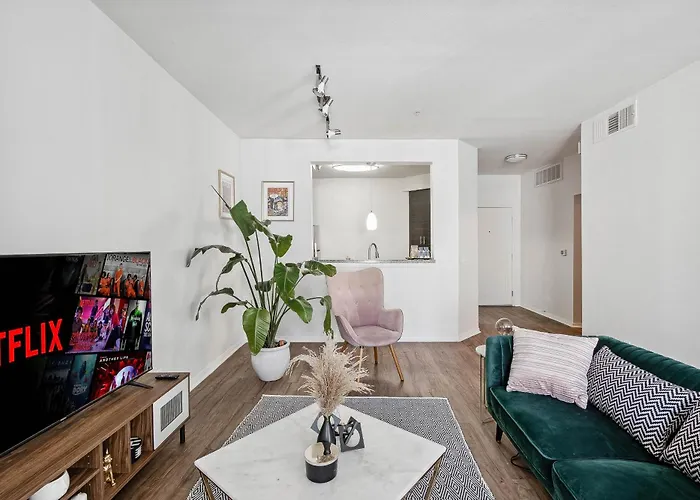 Marina Del Rey Beautiful View, Free Parking, Pool, Jacuzzi